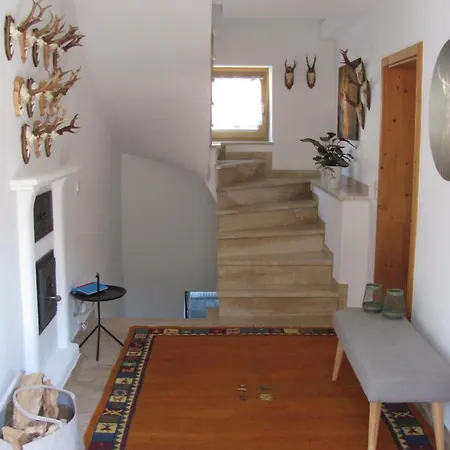 Homestay #6 Helles Sonniges Mit 2 Betten,sofa W-lan Frei Airport Nah Gelegen Mit Wg Bad Trunkelsberg